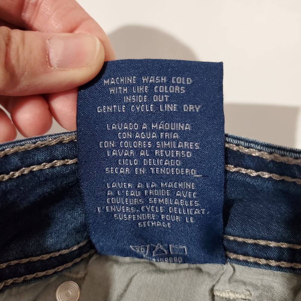 Seven7 Thick Stitch Mid Rise Dark Stone Wash Capris Womens Size 4 Cropped Blue - Picture 10 of 11